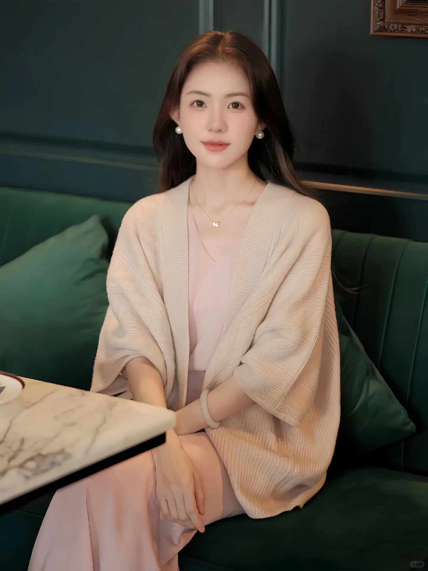 都市情感剧场：深夜食堂的邂逅与告别